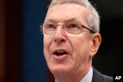 ཨ་རིའི་ཚོང་དོན་ལྷན་ཁང་གི་བཟོ་ལས་དང་བདེ་འཇགས་ཚན་པའི་དྲུང་ཆེ་འོག་མ་ཨ་ལན་ཨེ་སི་ཊེ་ཝེ་ཛིས་