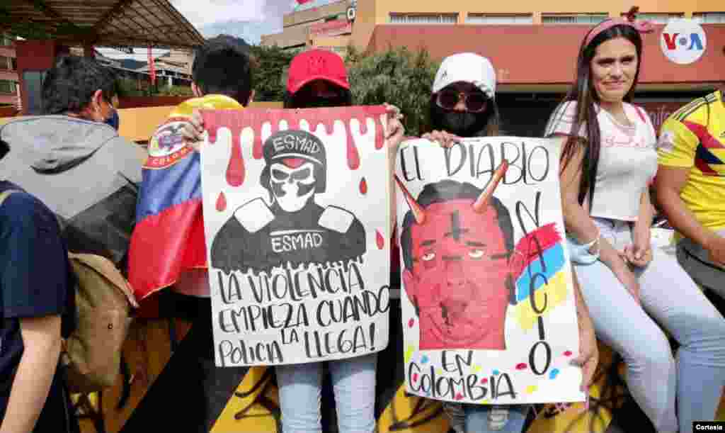 Los ciudadanos protestaron en contra del abuso de la fuerza pública, que también ha sido denunciadas por organizaciones nacionales e internacionales.