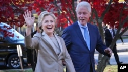 Amai Hillary Clinton nemurume wavo VaBill Clinton vachienda kunovhota kuChappaqua, New York
