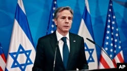 រូបឯកសារ៖ លោក Antony Blinken ថ្លែង​ក្នុង​សន្និសីទ​សារព័ត៌មាន​រួម​មួយ​ជាមួយ​នឹង​លោក Benjamin Netanyahu ក្នុង​ទីក្រុង​យេរូហ្សាលឹម ប្រទេស​អ៊ីស្រាអែល ថ្ងៃទី២៥ ខែឧសភា ឆ្នាំ២០២១។ 