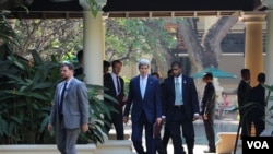 US Secretary of State John Kerry at Raffle Le Royal Hotel on Tuesday, January 26th, 2016, Phnom Penh, Cambodia. (Nov Povleakhena/VOA)