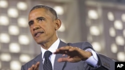 ប្រធានាធិបតី​ បារ៉ាក់ អូបាម៉ា ថ្លែង​កំឡុង​កិច្ច​ប្រជុំ​នៅ​ឯ​សាល​ប្រជុំ​មួយ​នៅ​សាកលវិទ្យាល័យ University of West Indies កាលពី​ថ្ងៃ​ព្រហស្បតិ៍ ទី១៩ ខែ​មេសា ឆ្នាំ២០១៥ ក្នុង​ក្រុង Kingston ប្រទេស Jamaica។