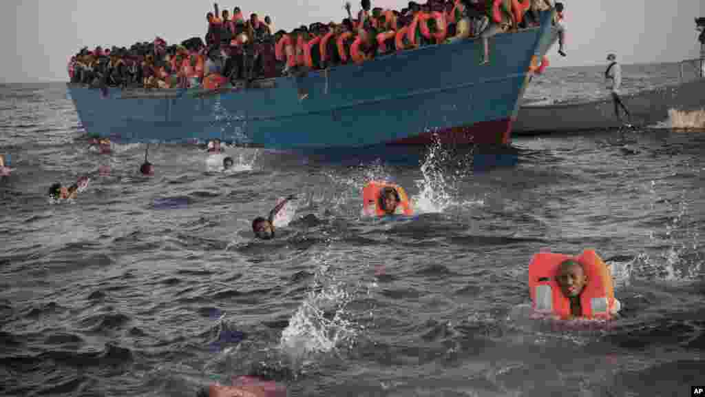 ከ6,500 በላይ ስደተኞች በሜዲተራን ባህር ከመስመጥ ድነዋል