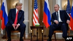 ယခင်မှတ်တမ်းရုပ်ပုံ | ဖင်လန်နိုင်ငံ Helsinki မြို့မှာ တွေ့ဆုံခဲ့ကြတဲ့ အမေရိကန်သမ္မတဒေါ်နယ်ထရမ့် (ဝဲ)နဲ့ ရုရှားသမ္မတ ဗလာဒီမီယာပူတင် (ဇူလိုင် ၁၆၊ ၂၀၁၈)