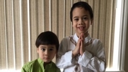 Gerald (kanan) dan adiknya mengikuti sekolah Minggu untuk belajar agama Islam di Alaska (dok: Dewi Loges)