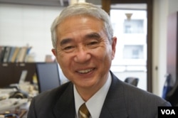 日本防卫监理研究所所长山内敏秀研究中国海军已有20年（美国之音歌篮拍摄）