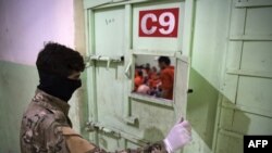 جیل کا ایک سیل خاص طور پر ان بچوں کے لیے وقف تھا جنہیں داعش جنگجو بننے کی تربیت دے رہی تھی۔ (فائل فوٹو)