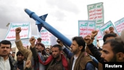 تصویری از چند شبه‌نظامی حوثی مورد حمایت حکومت ایران. آرشیو