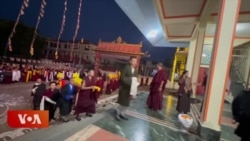 དགའ་ལྡན་ཁྲི་ཐོག ༡༠༥ པ་ཁྲི་གསོལ་གནང་བ། 