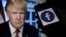 Layar ponsel menampilkan logo Facebook dengan latar belakang potret resmi mantan Presiden AS Donald Trump di Arlington, Virginia, 4 Mei 2021. (Foto: AFP)