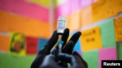 ARHIVA - Vakcinacija modifikovanim busterima u Pensilvaniji (Foto: Reuters/Hannah Beier)