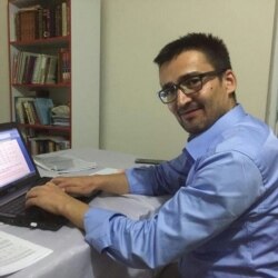 Muhammad Naim Naimiy esa toliblar dinni shunchaki suiiste’mol qilayotganini ta’kidlaydi