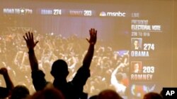 Lupita Nyong'o tiba di Oscars 2 Maret 2014, di Dolby Theatre, Los Angeles.
