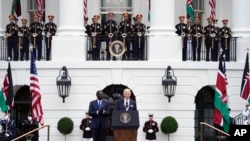 Biden discursa na Casa Branca, 23, ao lado do Presidente do Quénia