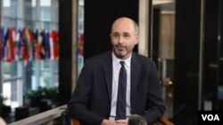 رابرت مالی (آرشیو)