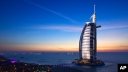 به گفتۀ مقام ها سرمایه گذاری این ۶۰۰ تاجر در امارات بالغ بر ۳۰ میلیارد دالر می شود