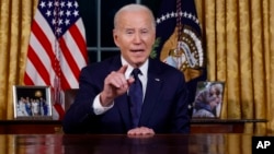 Džo Bajden tokom obraćanja naciji iz Bele kuće (Foto: Jonathan Ernst/Pool via AP)