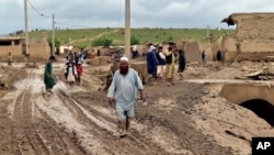 سیلاب‌های مدهش در جریان ماه‌های اپریل و می سال روان میلادی، در اکثر ولایت‌های افغانستان، صدها کشته و زخمی برجا گذاشت. 