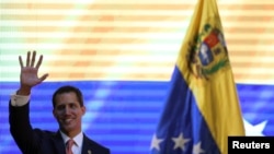 El líder de la oposición venezolana, Juan Guaidó, ha sido reconocido por muchas naciones como el legítimo gobernante interino del país.