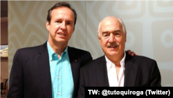De izquierda a derecha, los ex presidentes Tuto Quiroga (Bolivia) y Andrés Pastrana (Colombia) en Bogotá, previo a su viaje a la La Habana, para reclamar el premio Payán en representación de 37 países. Foto TW: @tutoQuiroga
