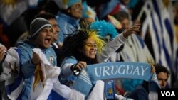 Los fanáticos del equipo uruguayo dirigido por el "maestro" Óscar Washington Tabárez, volvieron a celebrar una victoria, esta vez ante Italia.