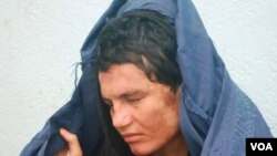 بر بنیاد آمار کمیسیون حقوق بشر افغانستان ۸۹۵ قضیه خشونت در برابر زنان ثبت شده است