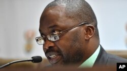 Waziri wa Sheria wa Afrika Kusini, Michael Musutha alipotangaza nchi kujiondoa uanachama wa ICC.