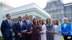 Shugabar kungiyar 'yan Majalisar Dokokin Amurka Spaniyawa tana magana bayan sanarwar Biden