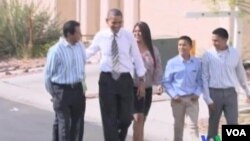 El presidente Obama fue recibido en Las Vegas por la familia hispana de José y Lissette Bonilla y sus hijos.