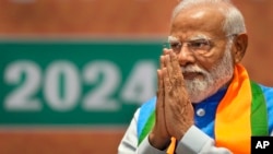 སྲིད་བློན་མོ་དྷིའི་གཞུང་འཛིན་ཚོགས་པ་