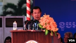 FILE - Cambodian Prime Minister Hun Sen participates in the 66th anniversary celebration of the Cambodian People's Party (CPP) in Phnom Penh, June 28, 2017. (Hean Socheata/ VOA Khmer) 