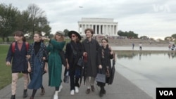 "ЦеШо" біля Меморіалу Лінкольна у Вашингтоні