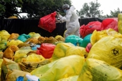 Limbah medis. (Foto: Reuters/Francis Mascarenhas)