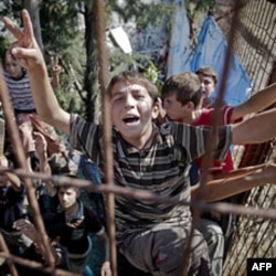 Turkiyada jon saqlayotgan suriyaliklar