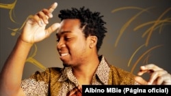 Albino MBie, artista moçambicano