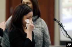 свідчить одна з гімнасток-жертв злочинів Нассара