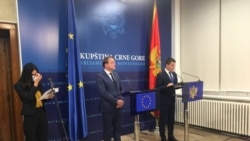 Evropski komesar Oliver Varhelji i predsjednik crnogorske Skupštine Aleksa Bečić na konferenciji za novinare u Podgorici (Foto: VOA)