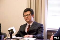 Aktivis hak asasi manusia China, Guo Feixiong (VOA/ Peggy Chang)