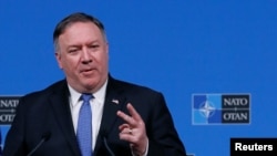 Američki državni sekretar Majk Pompeo govori na konferenciji za novinare u Briselu, 4. decembar 2018.