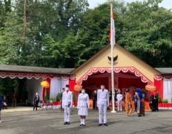 Tiga anggota Paskibraka Washington DC (VOA/Made Yoni).