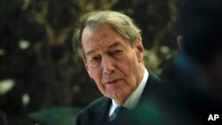 Charlie Rose, uno de los más respetados y famosos periodistas de EE.UU. se disculpó luego de que ocho mujeres lo acusaran de acoso sexual.