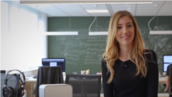 Andrea Lisbona es la directora ejecutiva y fundadora de Touchland.