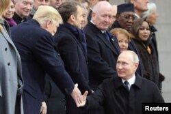 Rukovanje Donalda Trumpa i Vladimira Putina