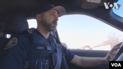 Поліцейський Аді Ремік