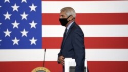 Doktor Entonin Fauči, direktor Nacionalnog instituta za alergije i infektivne bolesti dolazi na okrugli sto o donacijama plazme u sedištu američkog Crvenog krsta, 30. jula 2020.