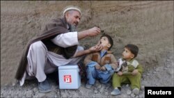 Pokistonda Tolibon 60 ga yaqin tibbiy xodimni o'ldirgan, emlash ishlarini olib borgani uchun 