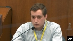 Doktor Brendrod Langefeld svjedoči na suđenju bivšem policajcu Dereku Chauvinu u Mineapolisu, 5. aprila 2021. 