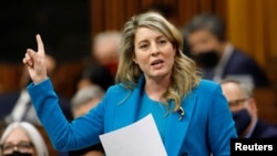 وەزیری دەرەوەی کەنەدا میڵەنی جۆلی