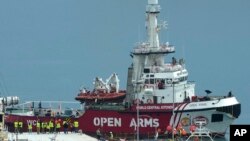 تصویری از نخستین کشتی حامل کمک‌های بشردوستانه به غیرنظامیان ساکن غزه