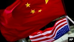 中國和美國的國旗。